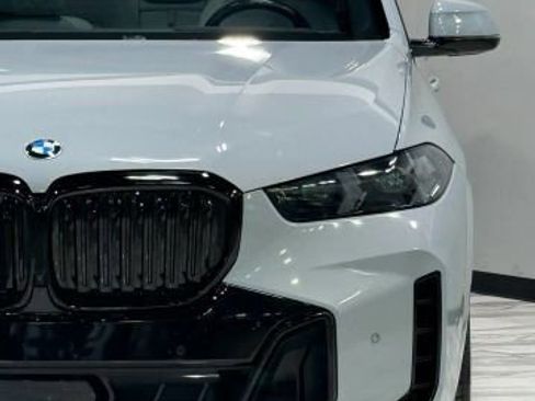 Used 2025 BMW X5 sDrive40i w/ M Sport Package RWD image 4