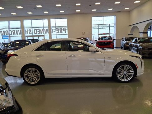 Used 2024 Cadillac CT4 Premium Luxury image 7