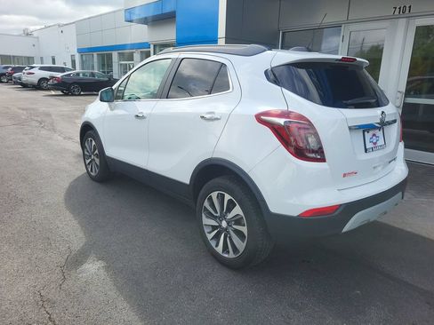 Certified 2022 Buick Encore Preferred AWD/4WD image 5
