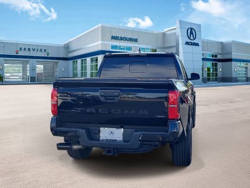 Used 2024 Toyota Tacoma TRD Sport image 6