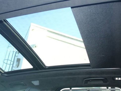 Used 2021 BMW X5 M50i w/ Executive Package image 26