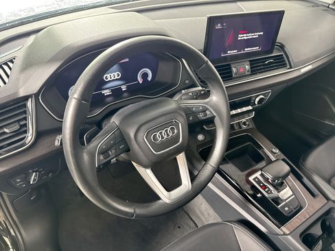 Used 2023 Audi Q5 2.0T Premium Plus w/ Premium Plus Package AWD/4WD image 12