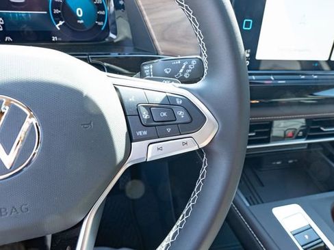 New 2026 Volkswagen Atlas SE image 24