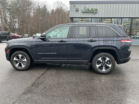 Used 2023 Jeep Grand Cherokee 4WD 4xe w/ Luxury Tech Group II image 8