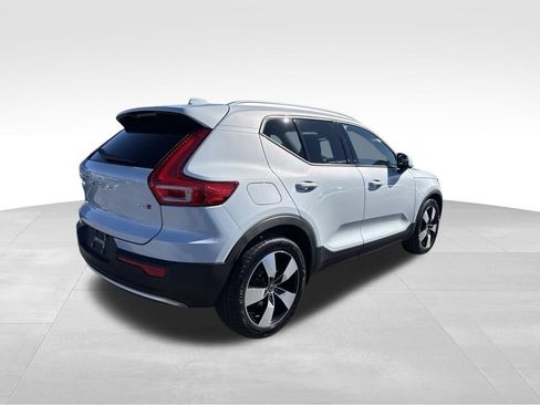 Used 2020 Volvo XC40 T5 Momentum w/ Protection Package AWD/4WD image 6