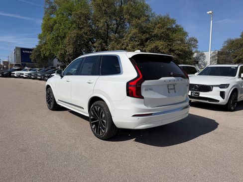 New 2026 Volvo XC90 B5 Plus w/ Protection Package Premier image 4