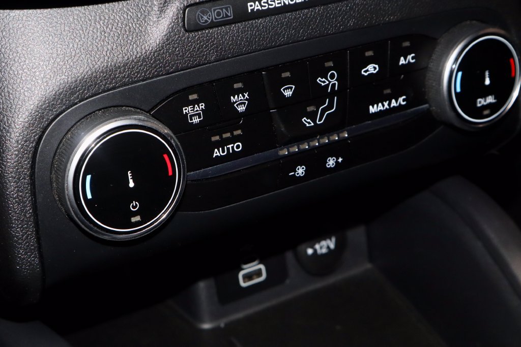 Certified 2025 Ford Escape ST-Line AWD/4WD image 30