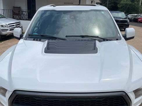 Used 2018 Ford F150 Raptor w/ Equipment Group 802A Luxury AWD/4WD image 3
