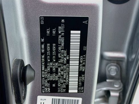 Used 2023 Toyota Highlander LE FWD image 31