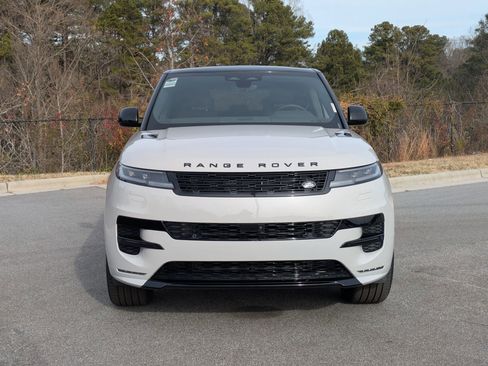 New 2026 Land Rover Range Rover Sport Dynamic SE image 2