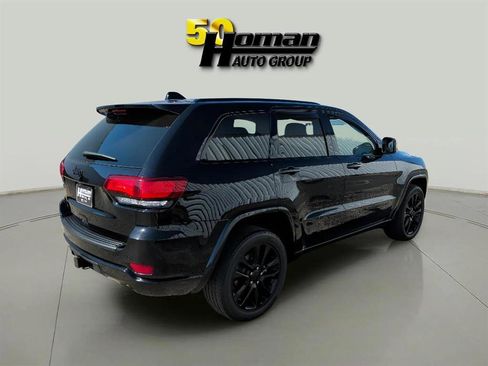 Used 2021 Jeep Grand Cherokee Laredo X image 5
