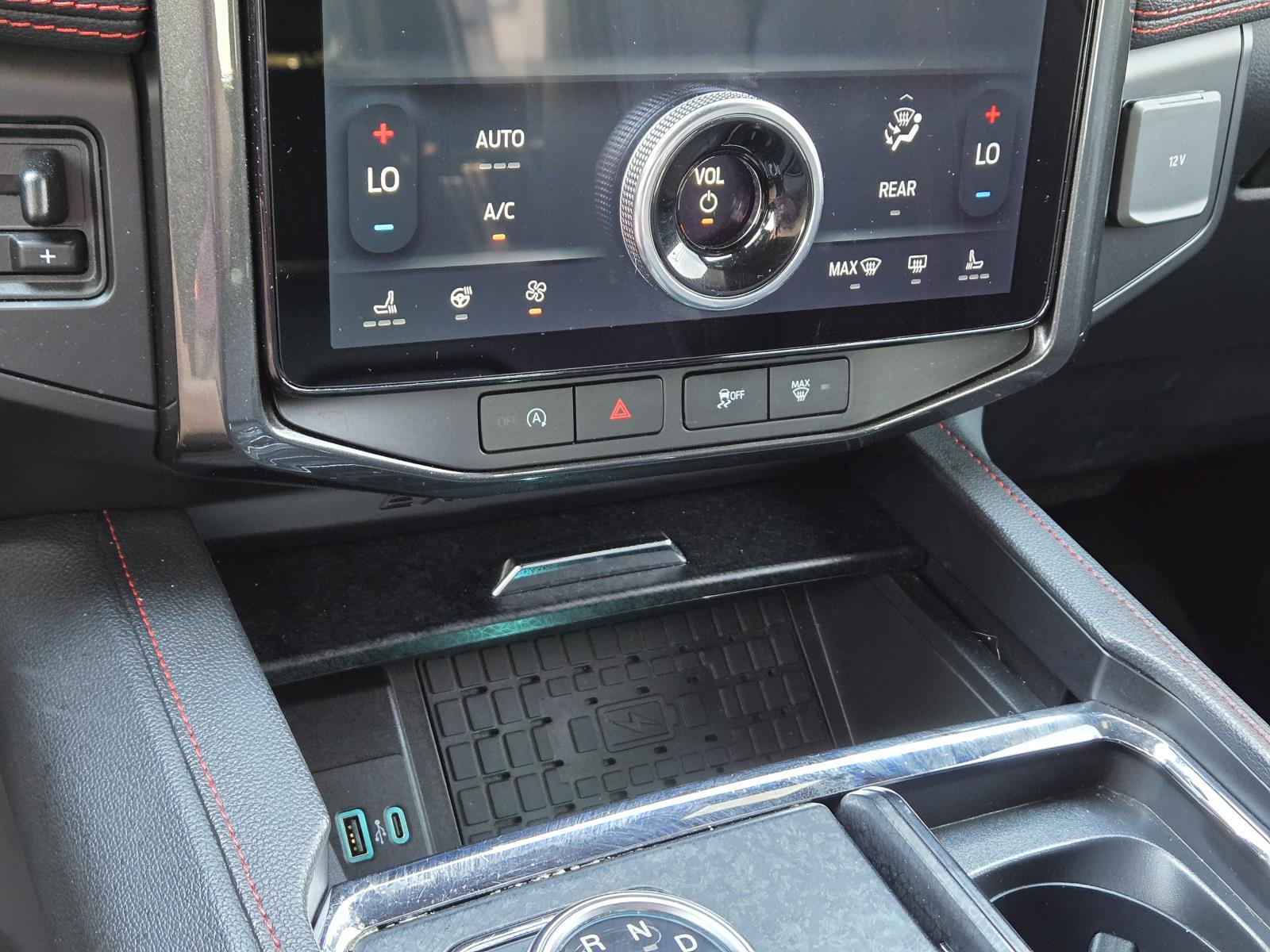 Used 2022 Ford Expedition Limited AWD/4WD image 31