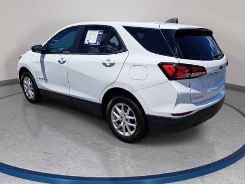 Used 2022 Chevrolet Equinox LS w/ LS Convenience Package FWD image 7