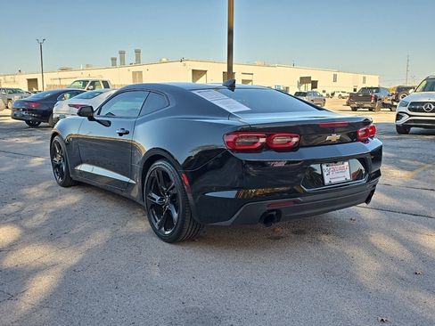 Certified 2020 Chevrolet Camaro LT RWD image 4
