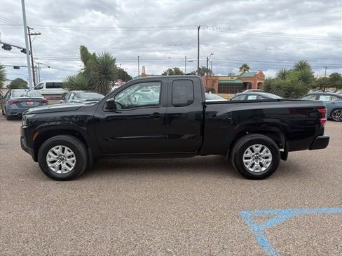 Certified 2023 Nissan Frontier SV w/ Technology Package image 3