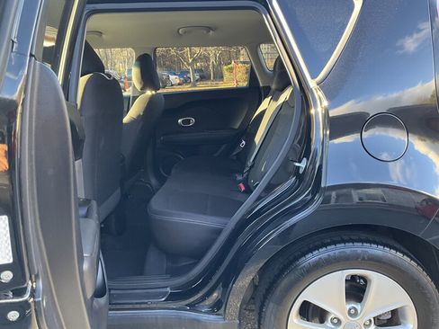 Used 2016 Kia Soul image 12