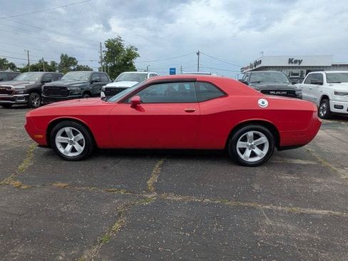 Used 2012 Dodge Challenger SXT w/ Sound Group RWD image 7