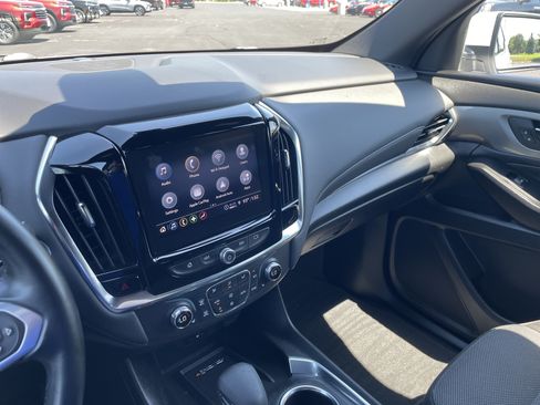 Used 2023 Chevrolet Traverse LT w/ Rear Camera Mirror Package AWD/4WD image 15