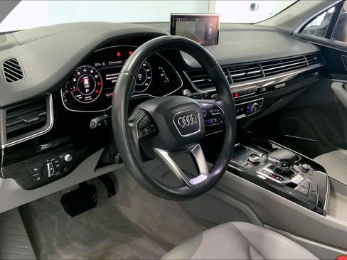 Used 2018 Audi Q7 3.0T Prestige AWD/4WD image 2