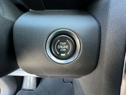 New 2025 GMC Acadia Elevation image 17