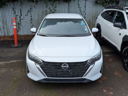 Used 2024 Nissan Sentra S image 9