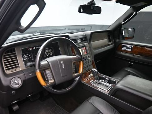 Used 2013 Lincoln Navigator 4WD w/ HD Trailer Tow Pkg image 13