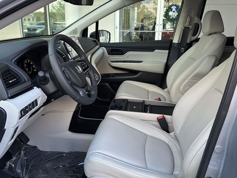 New 2026 Honda Odyssey EX-L image 8