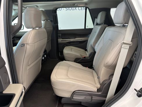Used 2019 Ford Expedition Limited w/ Equipment Group 301A AWD/4WD image 13