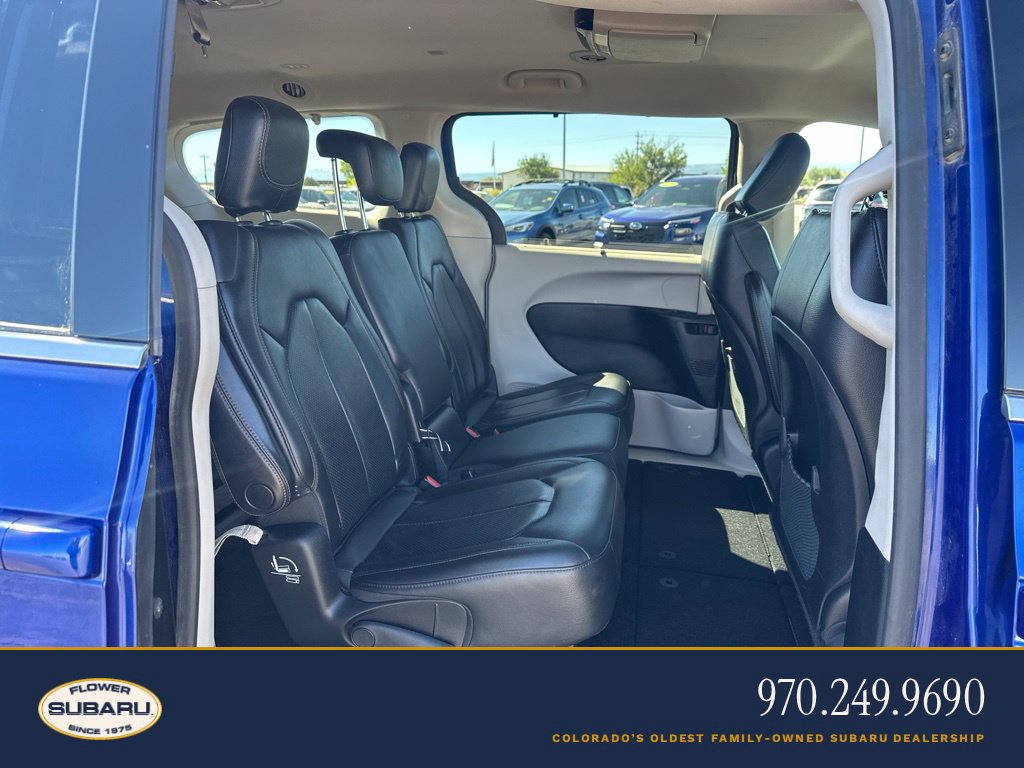 Used 2019 Chrysler Pacifica Touring-L w/ Advanced Safetytec Group FWD image 13