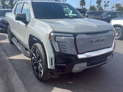Used 2024 GMC Sierra EV Denali AWD/4WD image 1