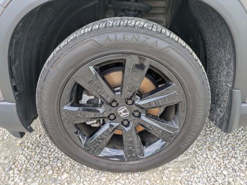 Used 2025 Honda Pilot Black Edition image 11