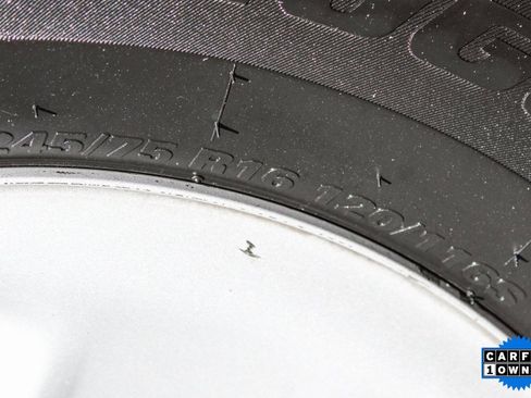 Used 2016 Chevrolet Express 2500 image 31