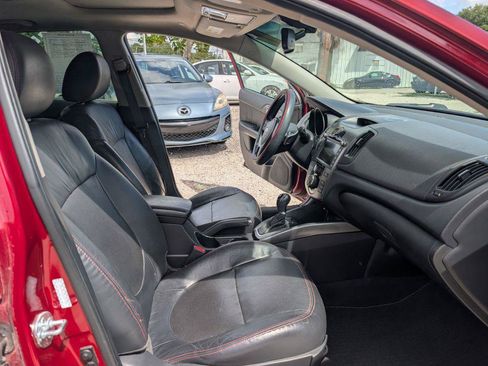 Used 2011 Kia Forte SX w/ Tech Pkg FWD image 13
