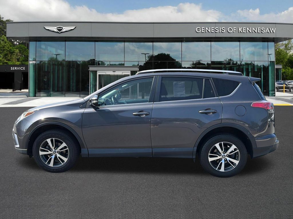 Used 2016 Toyota RAV4 XLE AWD/4WD image 4