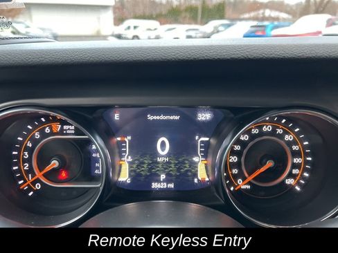 Used 2021 Jeep Gladiator Willys image 22