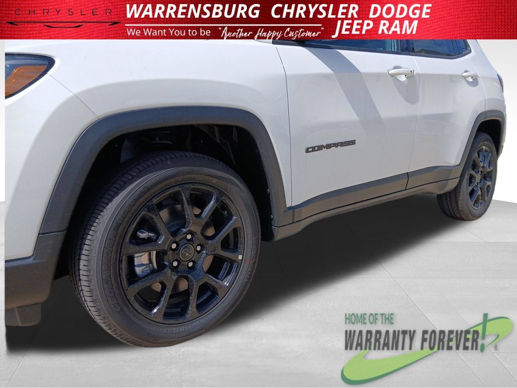 New 2026 Jeep Compass Latitude AWD/4WD image 34