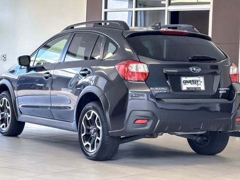 Used 2017 Subaru Crosstrek 2.0i Premium AWD/4WD image 6