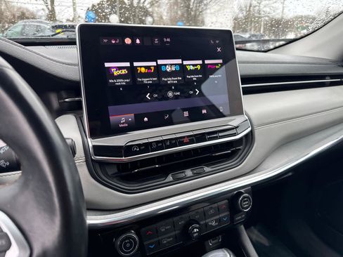 Used 2022 Jeep Compass Limited w/ Sun and Sound Group image 26