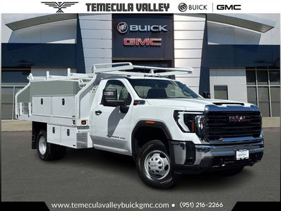New 2025 GMC Sierra 3500 Pro w/ Fleet Convenience Package