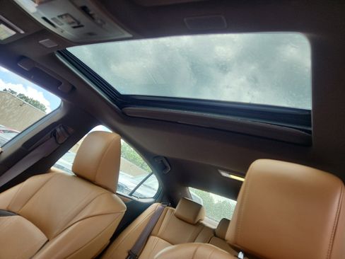 Used 2019 Lexus ES 300h FWD image 22