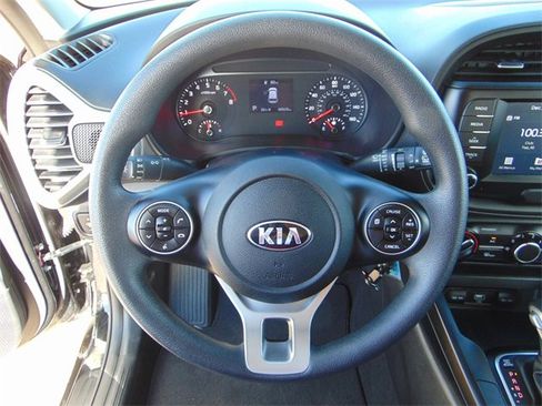Used 2021 Kia Soul LX image 15