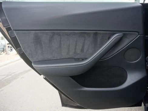 Used 2023 Tesla Model Y Long Range image 27