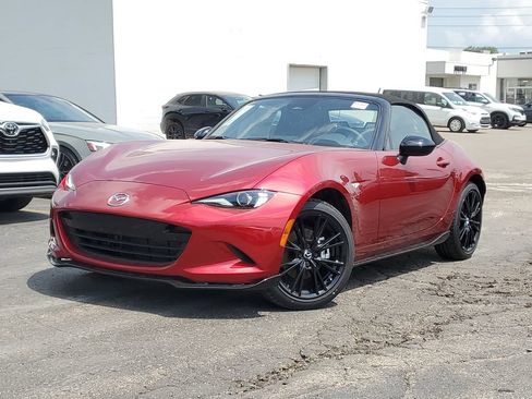 New 2026 MAZDA MX-5 Miata Club w/ Appearance Package RWD image 27