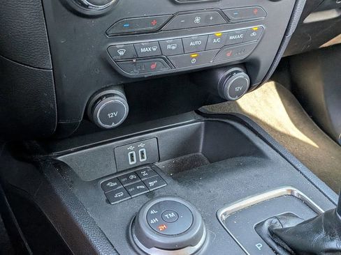 Used 2019 Ford Ranger Lariat w/ Equipment Group 501A Mid AWD/4WD image 32