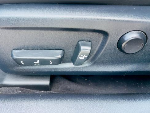 Used 2014 Lexus IS 350 AWD w/ Luxury Package w/Gray Wood image 25