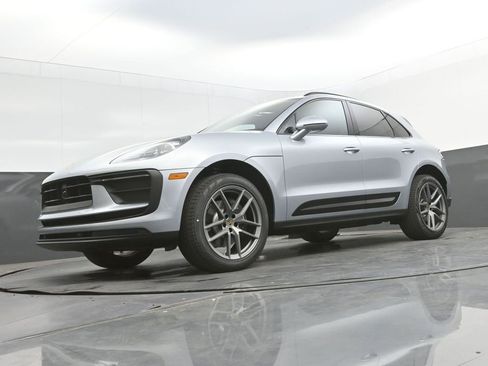 New 2026 Porsche Macan AWD/4WD image 36