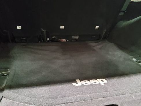 Used 2015 Jeep Wrangler Unlimited Sahara AWD/4WD image 18