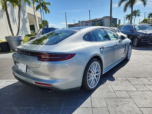 Used 2020 Porsche Panamera w/ Premium Package Plus image 10