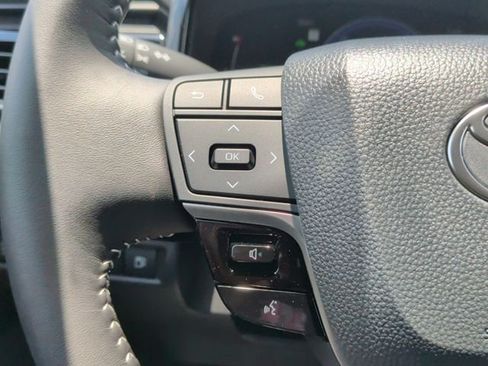 New 2026 Toyota Camry SE FWD image 18