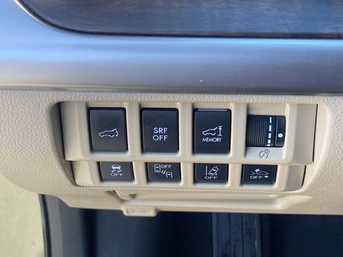 Used 2017 Subaru Outback 2.5i Limited image 14